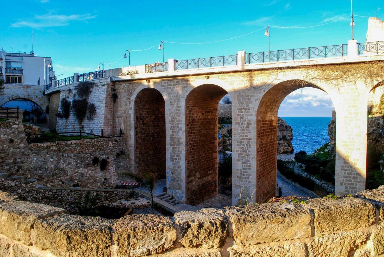Underground 22 Hotel Polignano a Mare Exterior photo